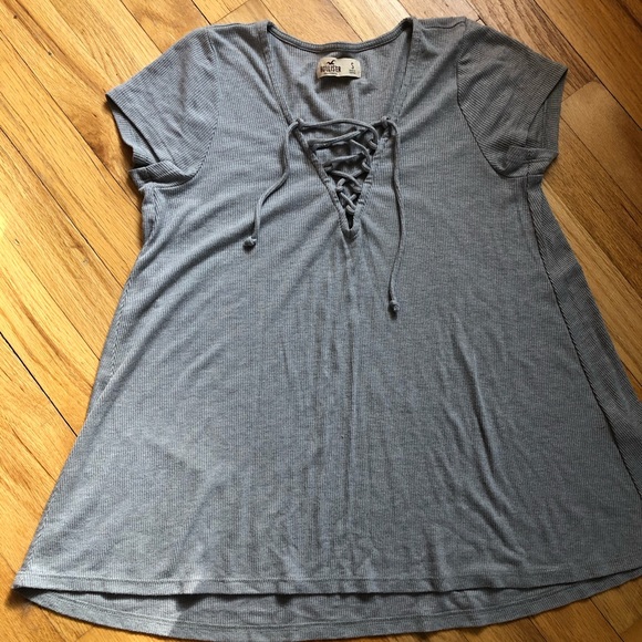 Hollister Gray Short Sleeve A Line Shirt - Picture 1 of 4